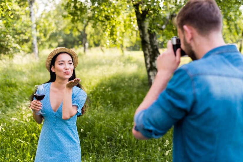 Romantic Photo-Shooting Of Lovers